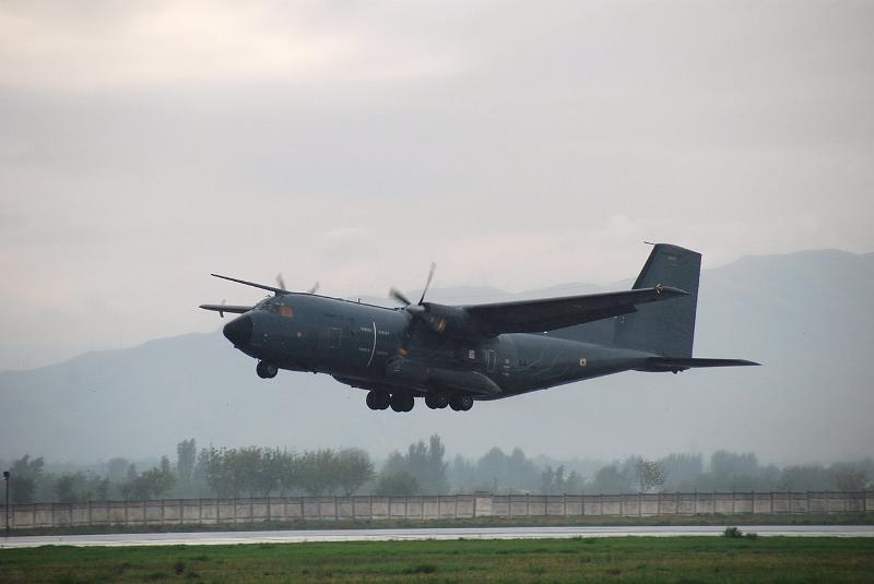 Transall C-160NG FAF-Douchanbe-09avr2008-DSC_0002.JPG